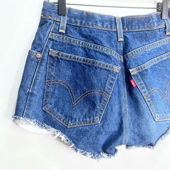 Vintage Levi’s Cut off Denim Shorts - Picture 4 of 9